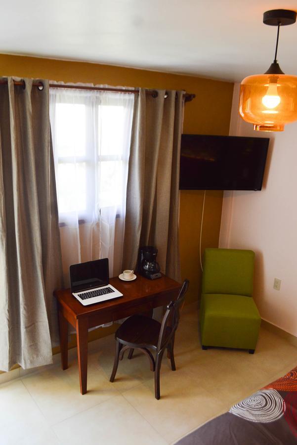 Hotel Las Candelas De Хуамантла Екстериор снимка