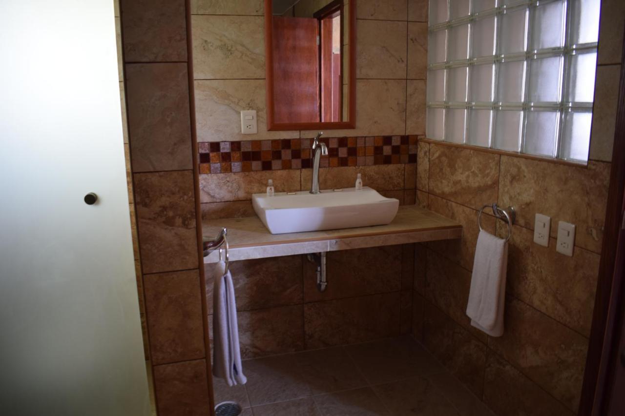 Hotel Las Candelas De Хуамантла Екстериор снимка