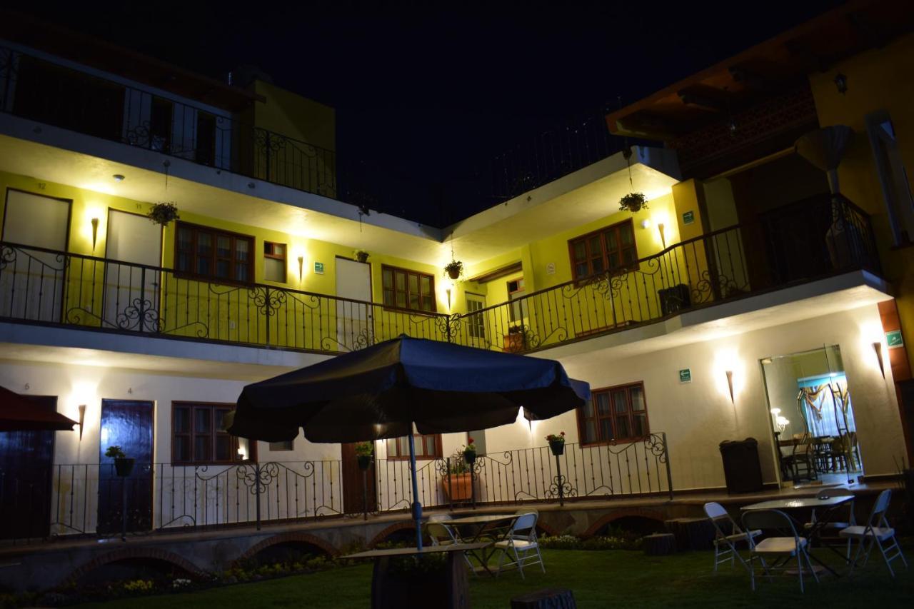 Hotel Las Candelas De Хуамантла Екстериор снимка